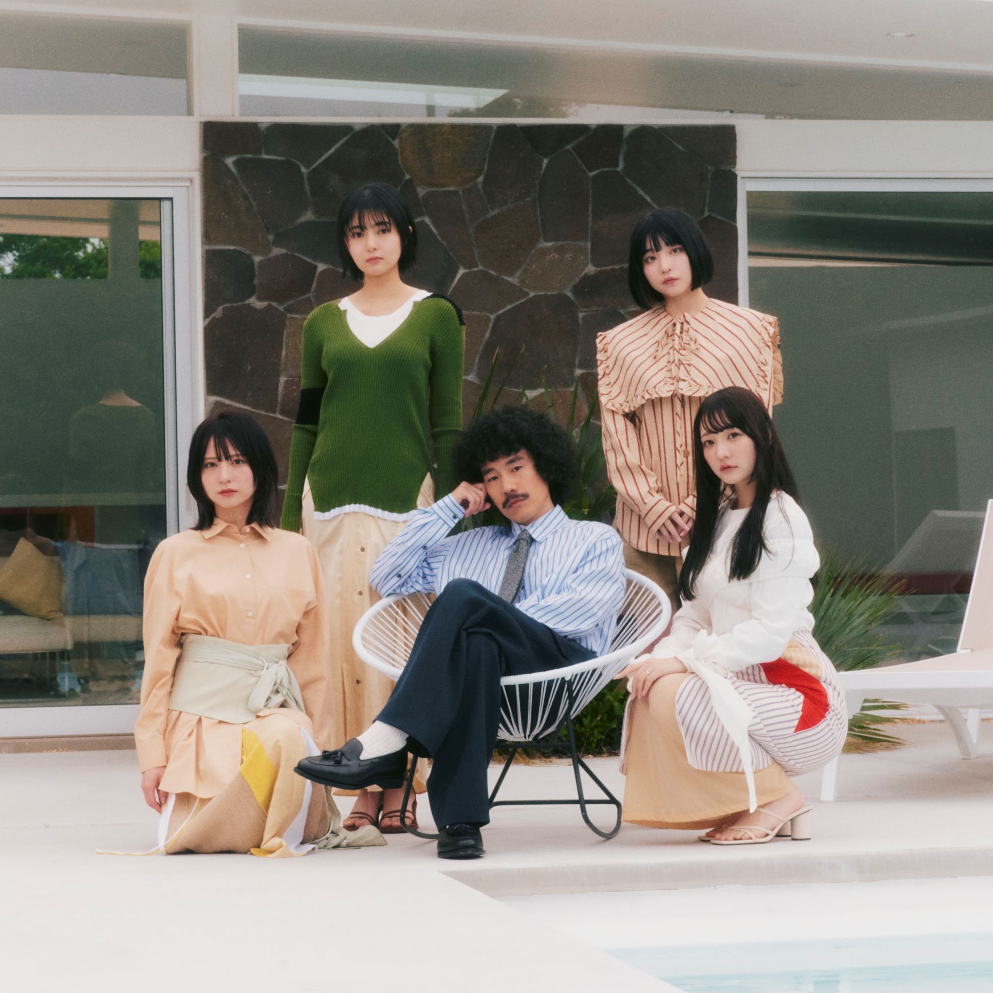 時代劇にでたこともある昔の花瓶だそうです Shoujo no Koro ni Modotta Mitai ni (Like I've Returned to My